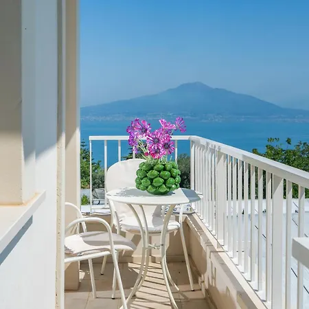 Maison Montechiaro Hostal Vico Equense