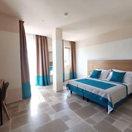 Albergue Maison Montechiaro