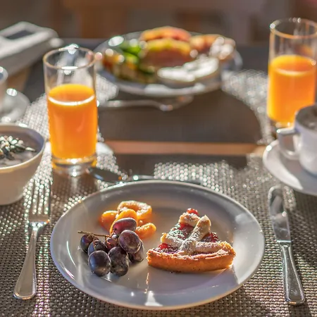 Maison Montechiaro 호스텔 *