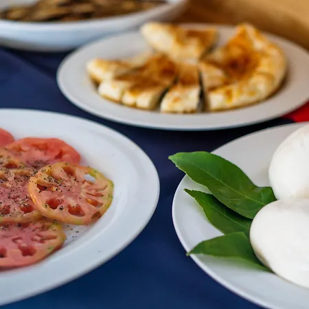 Maison Montechiaro 호스텔 *