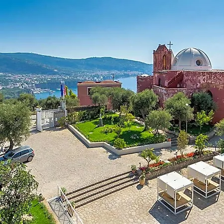 Albergue Maison Montechiaro *
