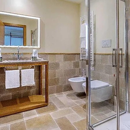 Hostal Maison Montechiaro *