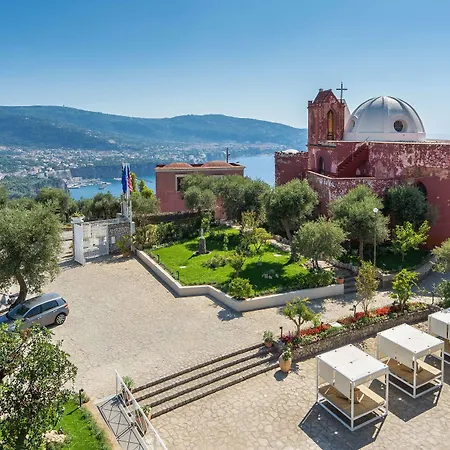 Maison Montechiaro Hostel