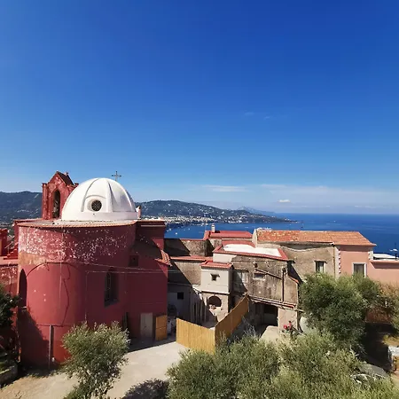 Maison Montechiaro Hostel *