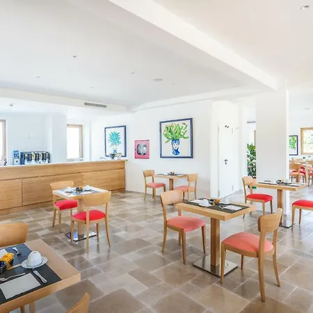 Maison Montechiaro אכסניה