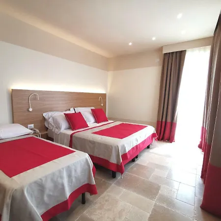 Maison Montechiaro Hostel