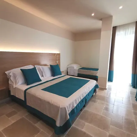 Maison Montechiaro Hostel