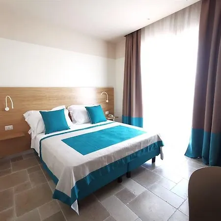 Maison Montechiaro Hostel